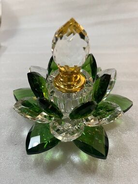 Abpete green crystal lotus perfume bottle